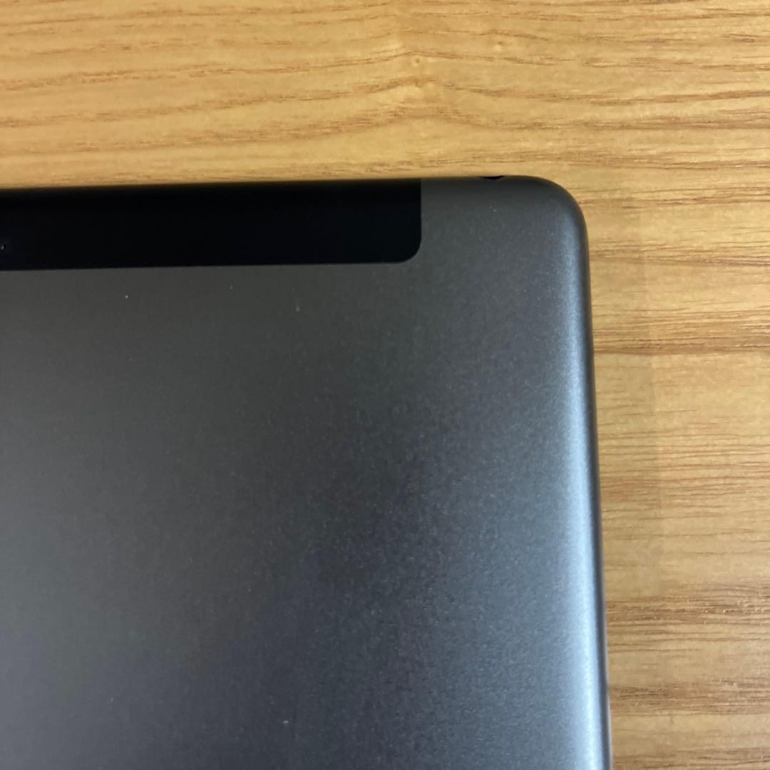 iPad (第7世代) 32GB スペースグレー Wi-Fi+Cellular