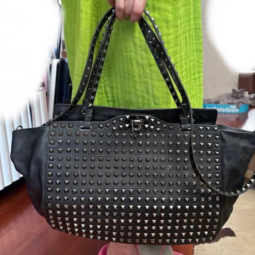 VALENTINO GARAVANI スタッズレザーバッグ