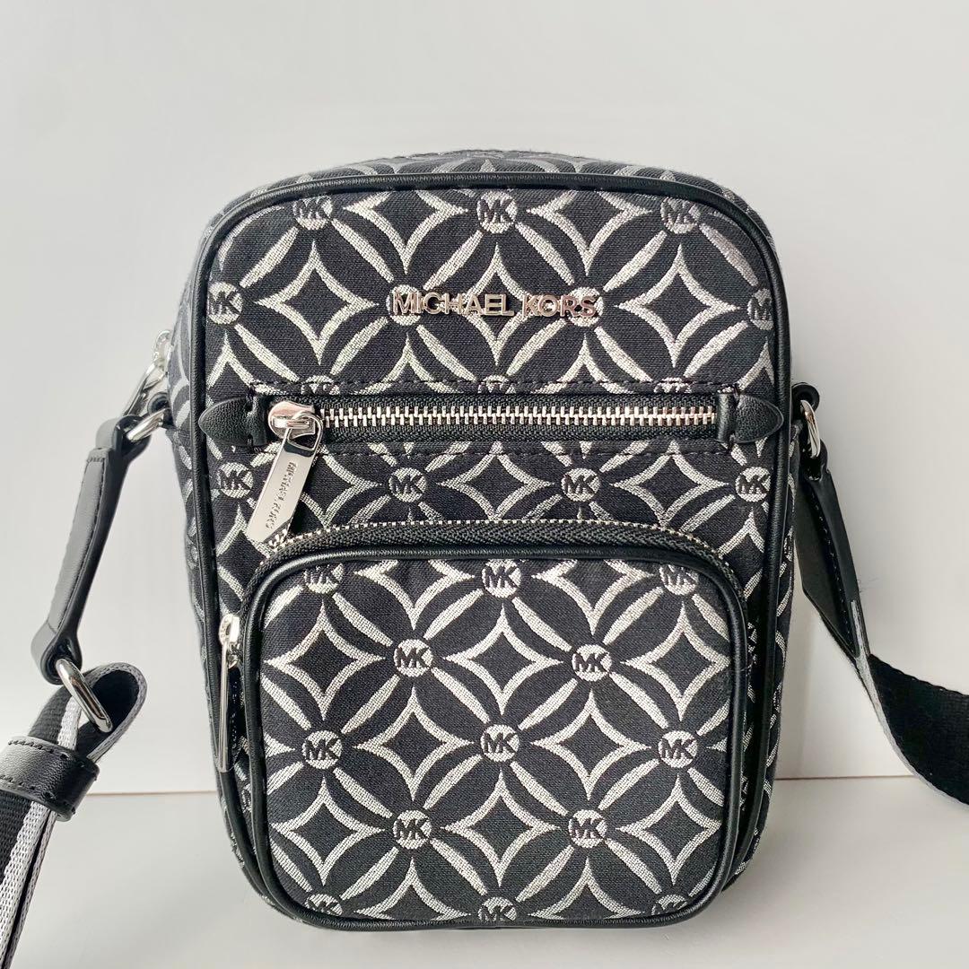 【マイケルコース】ショルダーバッグ　クロスボディバッグ　ブラック　黒　新品未使用