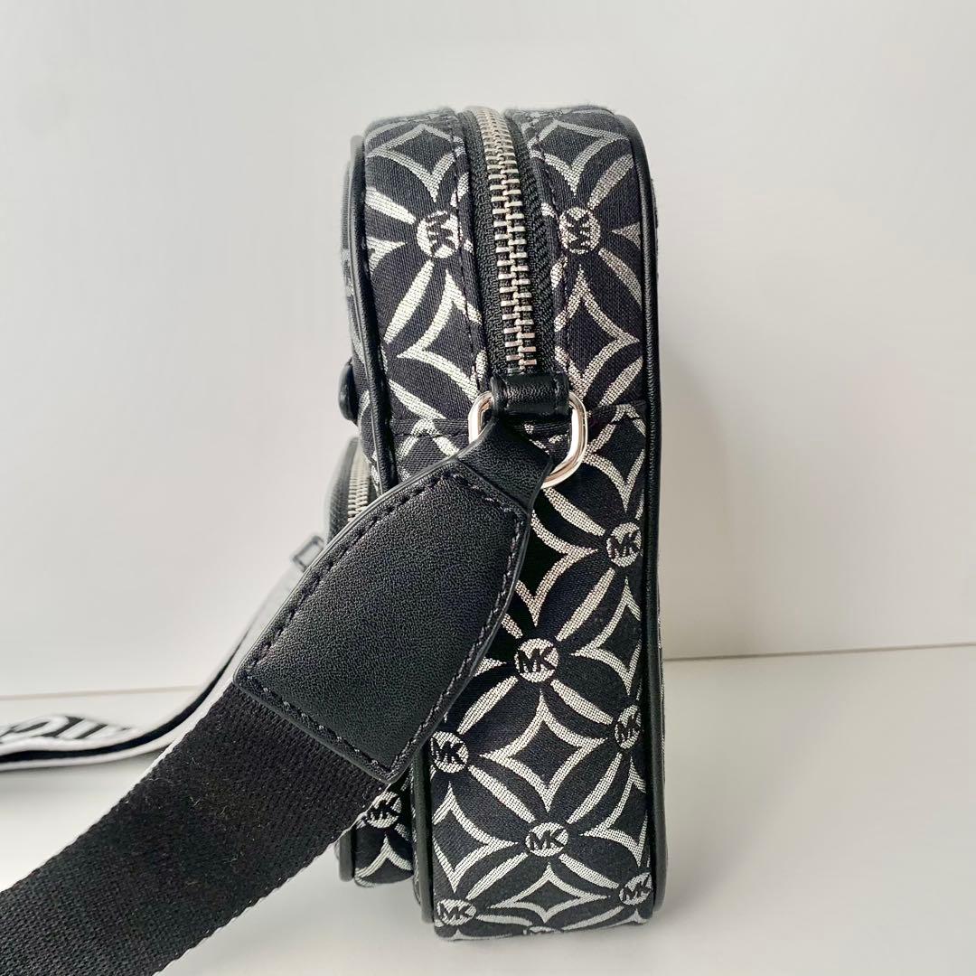 【マイケルコース】ショルダーバッグ　クロスボディバッグ　ブラック　黒　新品未使用