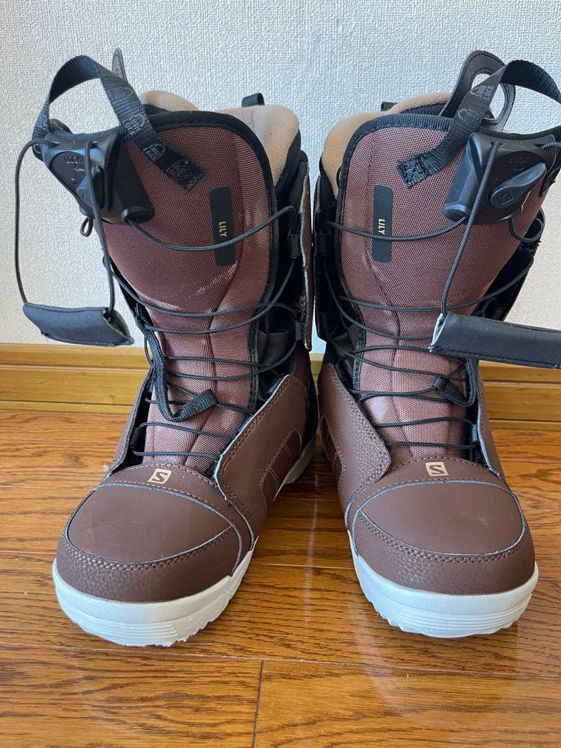 Salomon Lily 8.5 スノーボードブーツ (ブラウン)