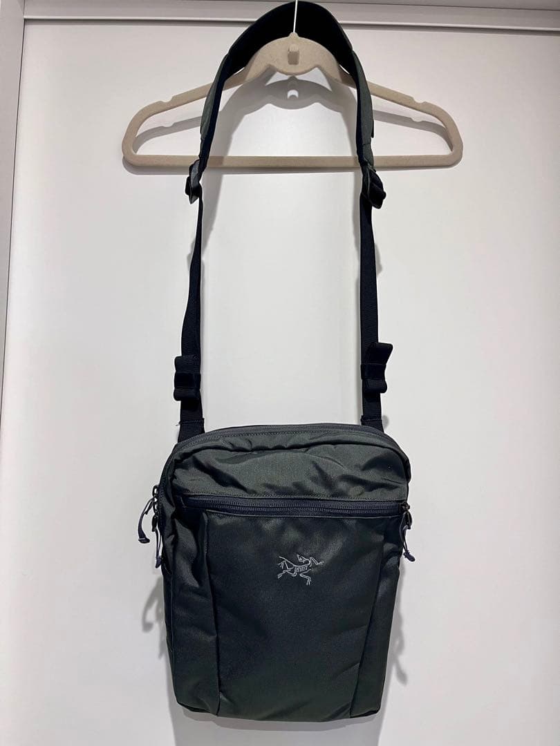 【廃盤・未使用品】Arc'teryx Slingblade 4 ショルダーバッグ
