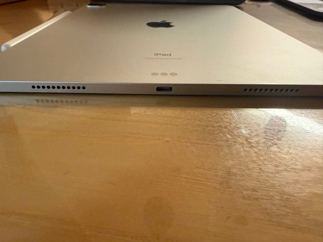 iPad Pro12.9第五世代128ギガ+キーボード