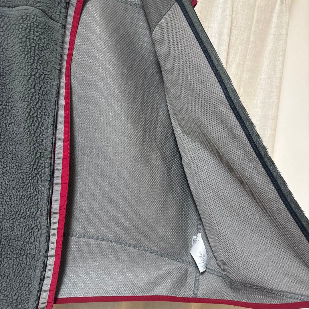 パタゴニア　レトロXベスト　グレー×エンジ　好配色
