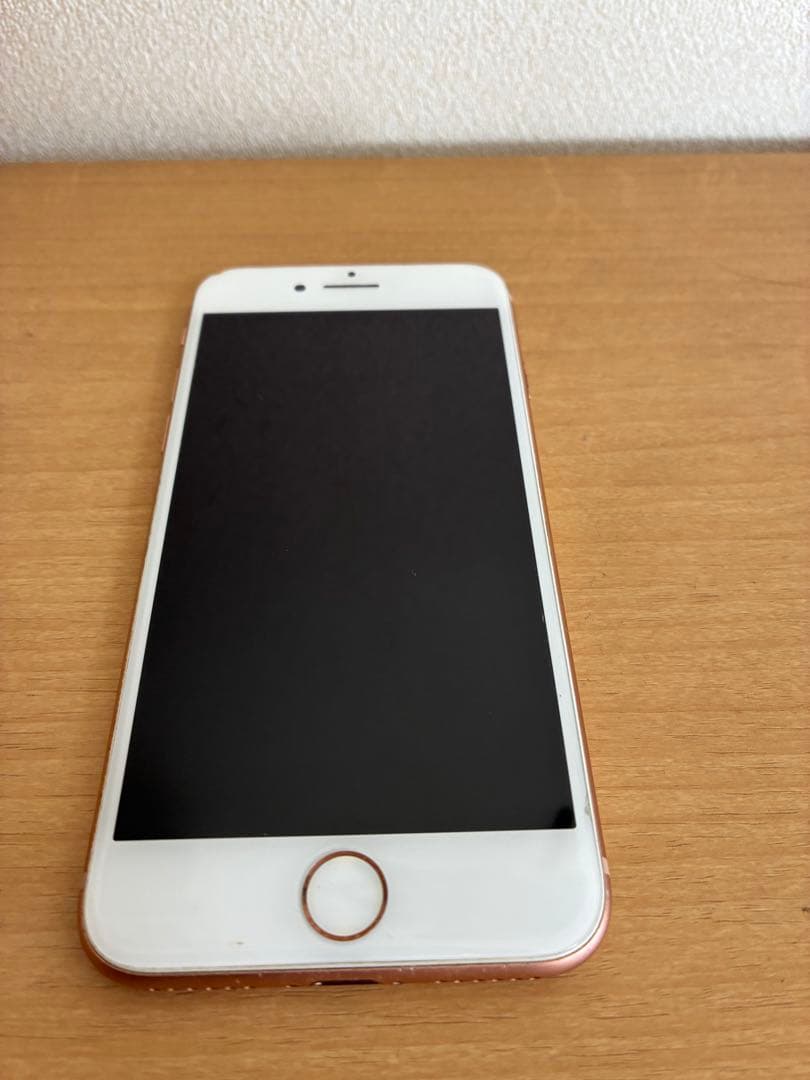iPhone 8 ゴールド 背面ひび割れあり