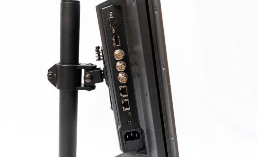 SmartView4Kモニター　ブラックマジックデザイン　スマートビュー4K