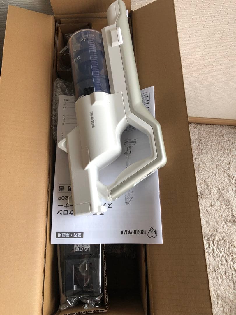 アイリスオーヤマ コードレス 充電式SCD-120P-W ホワイト