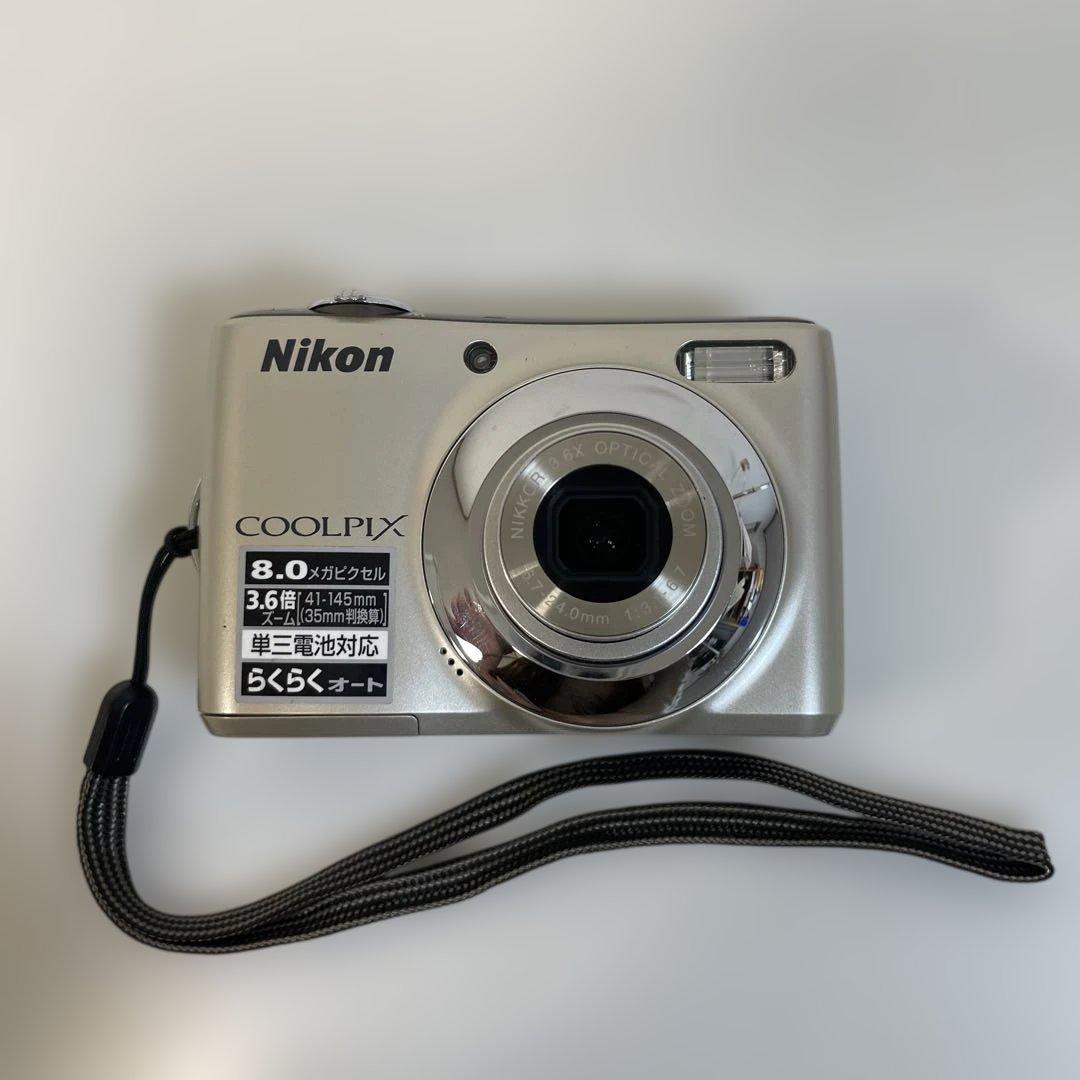 Nikon COOLPIX 8.0メガピクセル デジタルカメラ