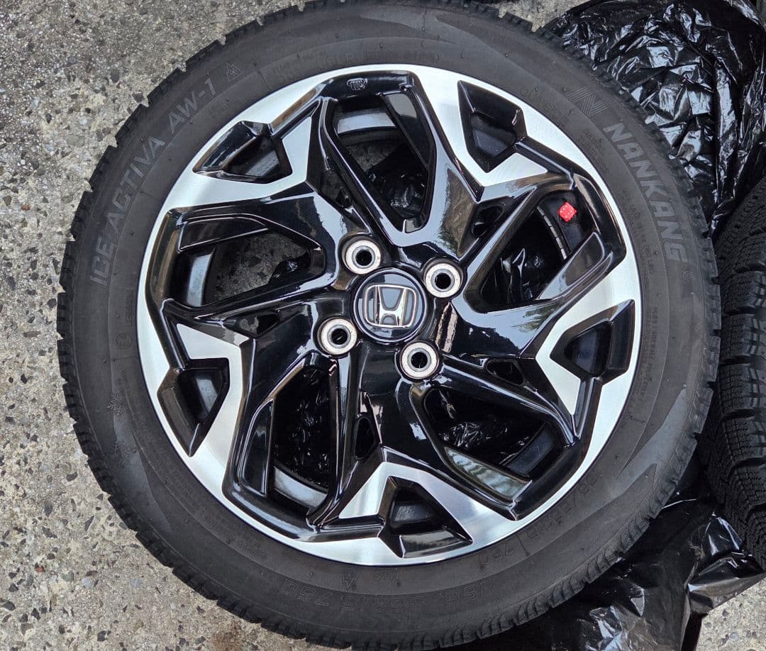 ホンダ純正　N-BOXカスタム JF3　15インチアルミ スタッドレスタイヤ付き