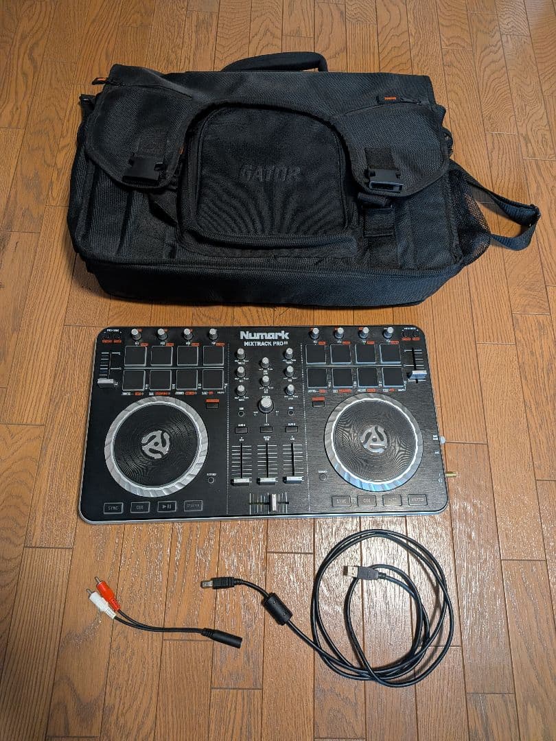Numark Mixtrack Pro II　（キャリングバッグ付き）