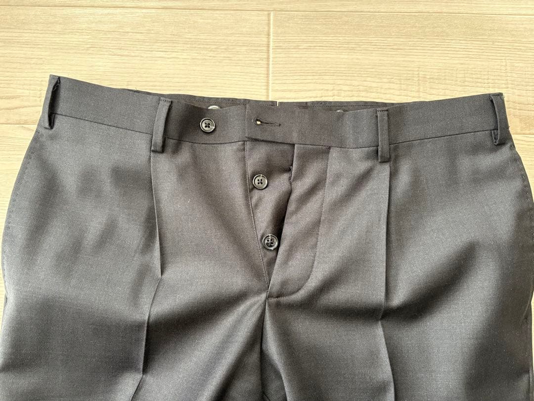 美品 STRASBURGO ストラスブルゴ スーツ　50 チャコール