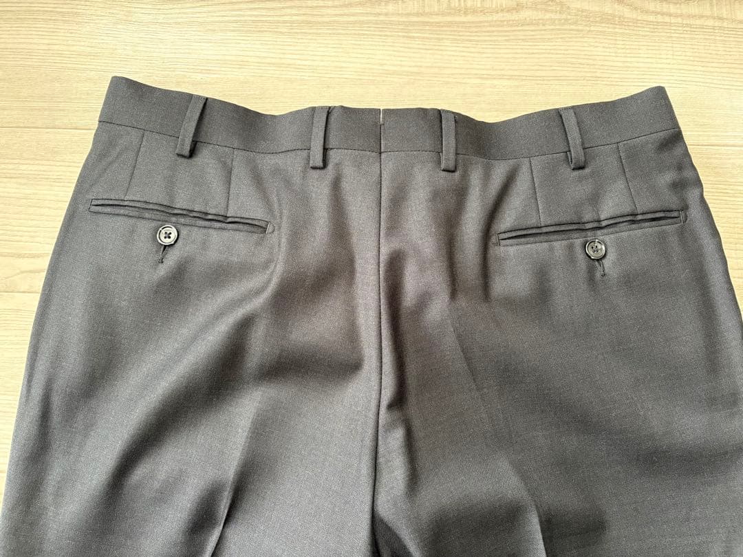 美品 STRASBURGO ストラスブルゴ スーツ　50 チャコール