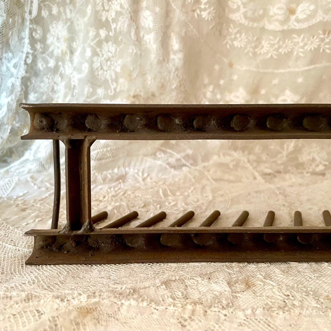アイアン製ディッシュラック　皿立て　プレートホルダー　フランスアンティーク