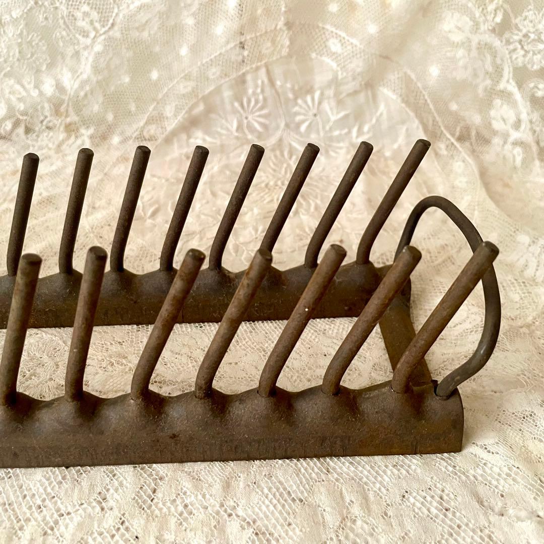 アイアン製ディッシュラック　皿立て　プレートホルダー　フランスアンティーク