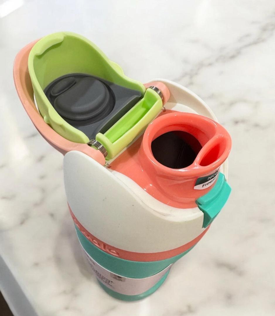 アメリカ限定カラー Owala 子ども用水筒 16オンス