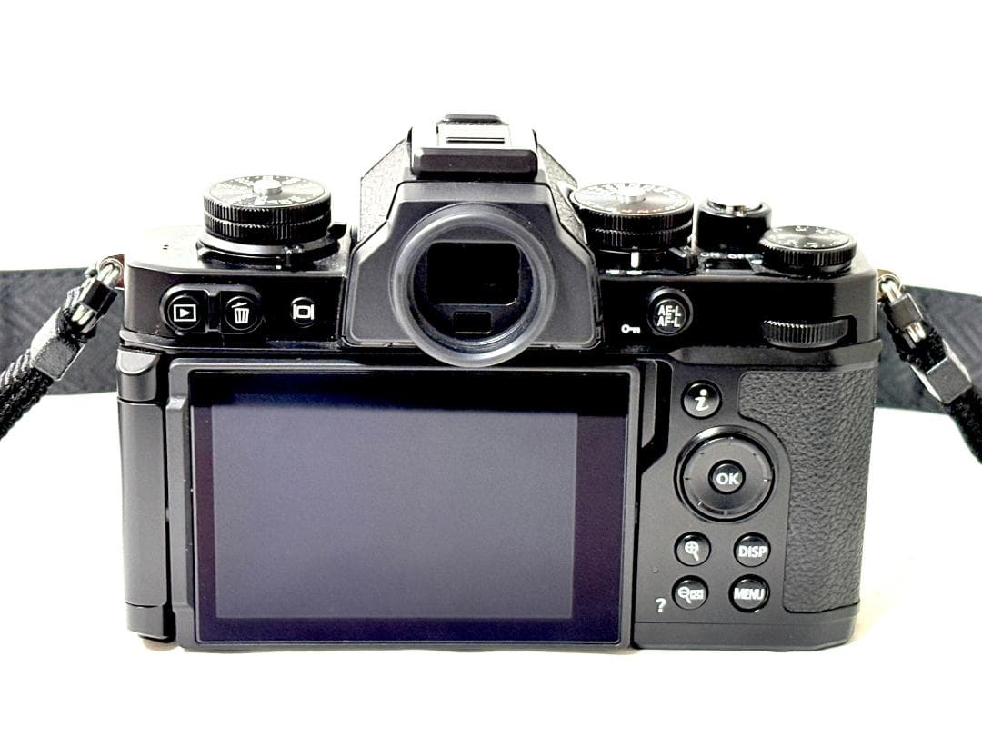 【ほぼ新品】 Nikon Z fc シャッター数 約311回　動作良好・返品保証