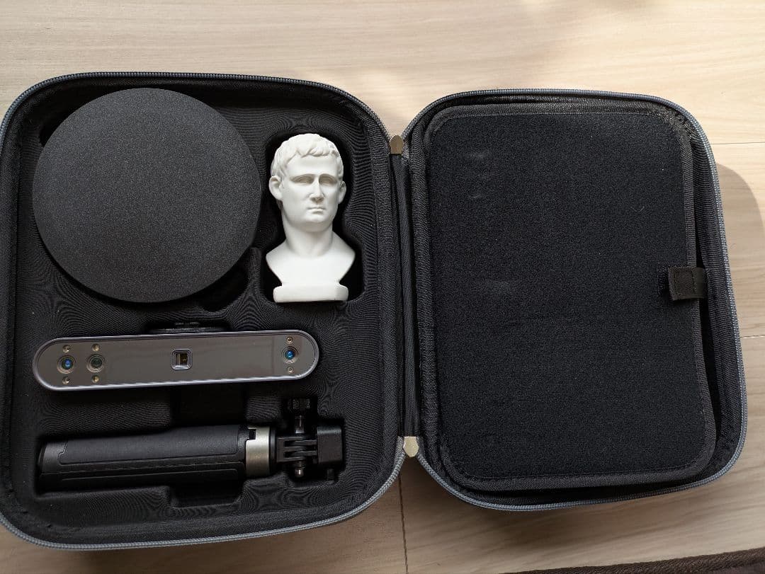 REVOPOINT POP3 3Dスキャナー