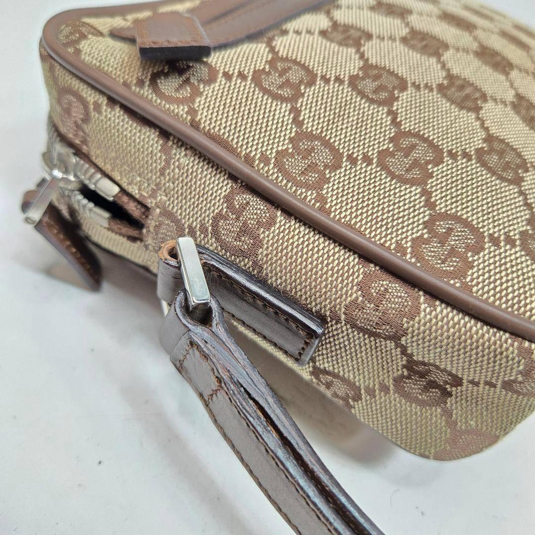 ほぼ未使用 GUCCI クラッチバッグ GG キャンバス レザー