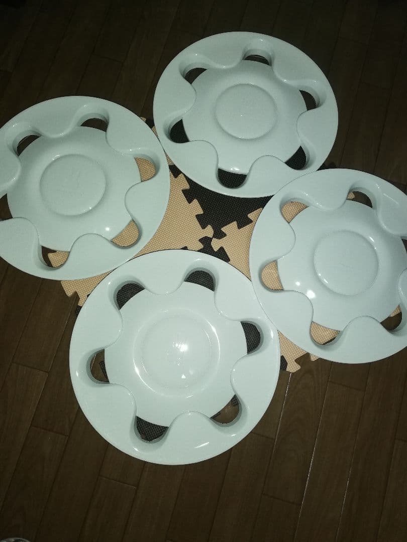 ホワイトラパンホイールカバー