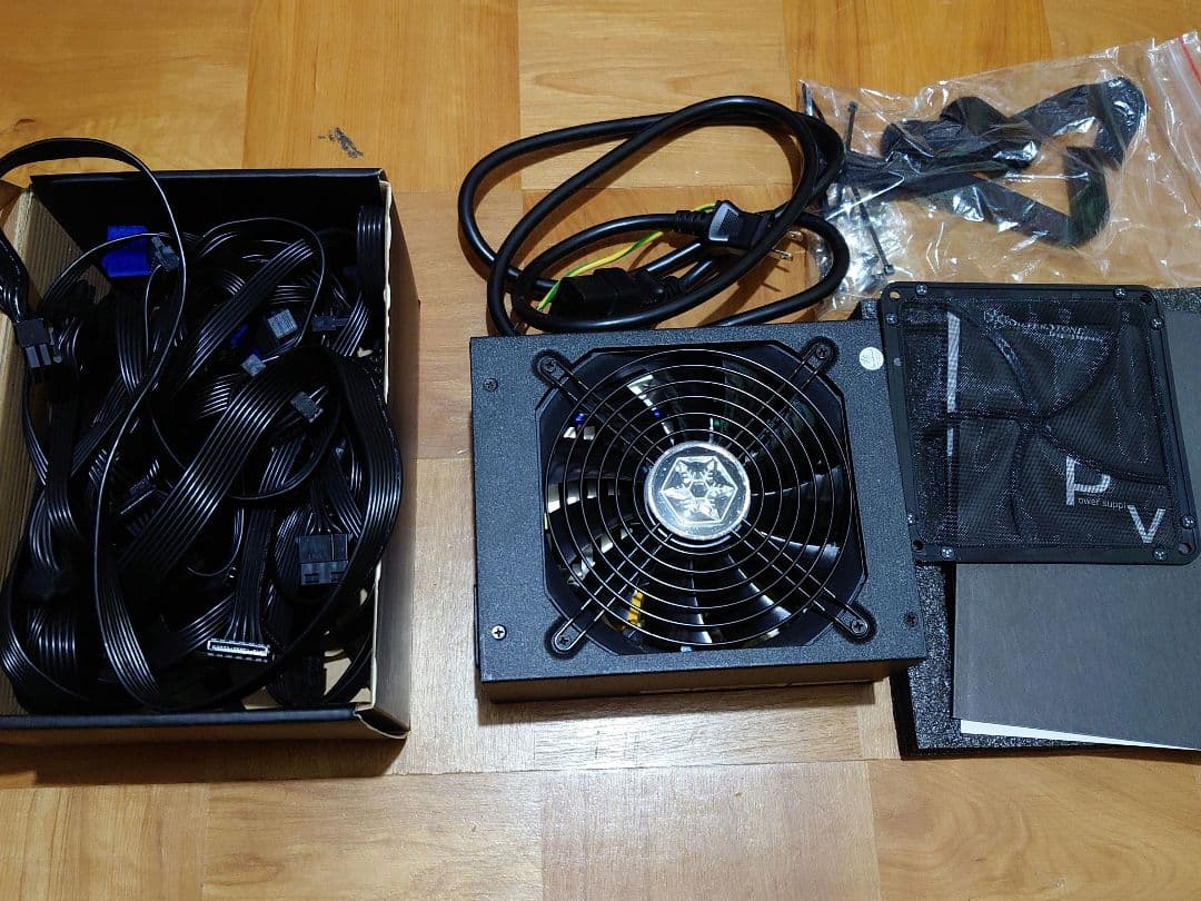 Silver Stone 1500w電源 80plus Titanium