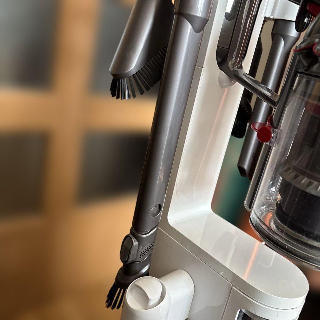 Dyson cyclone v10 fluffy フロアドック付き