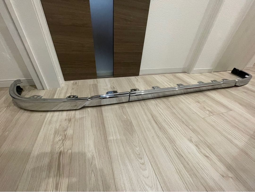 クオン純正スポイラー