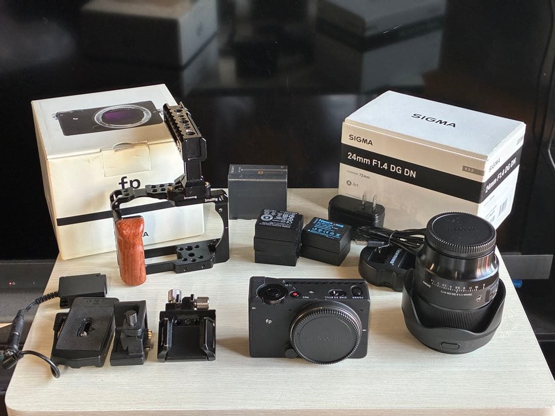 【美品】SIGMA fp レンズセット リグ　純正バッテリー付き