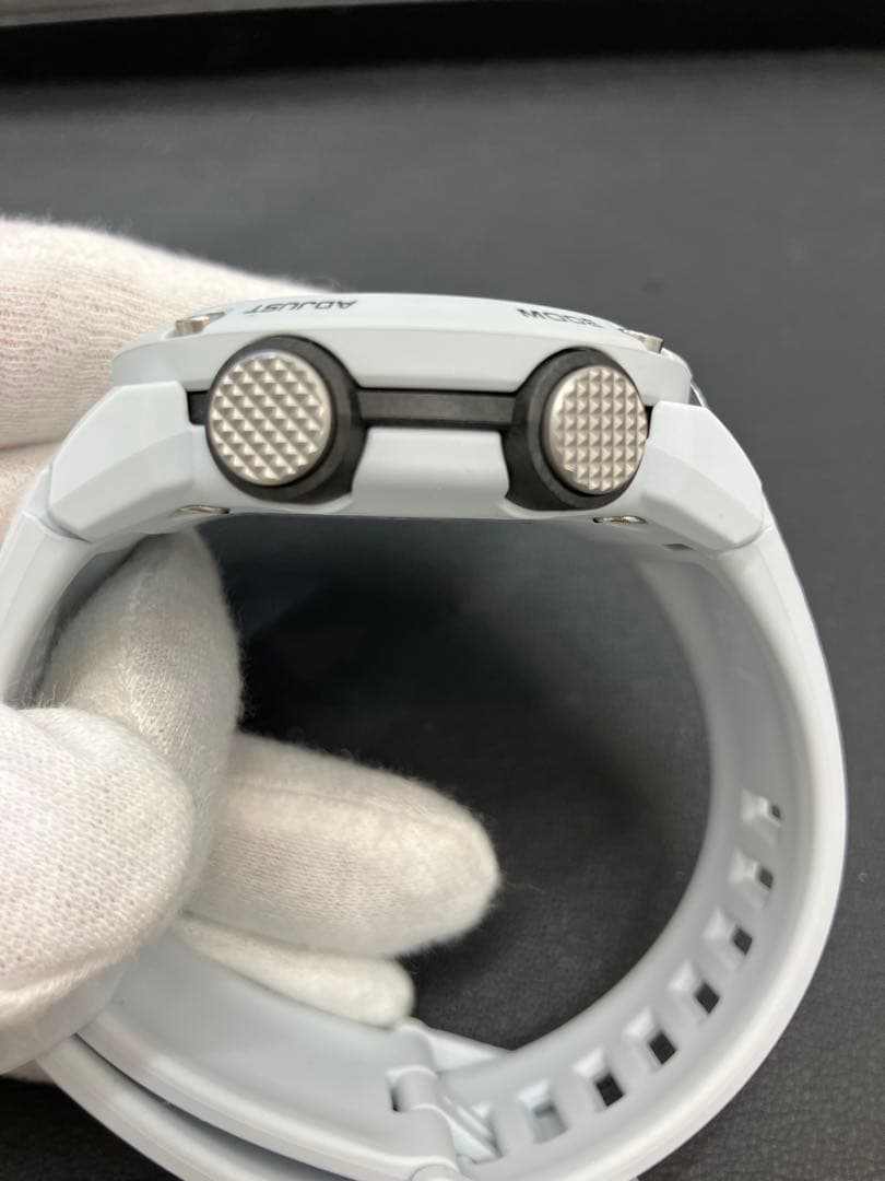 CASIO G-SHOCK GA-2000 カーボンコアガード ホワイト