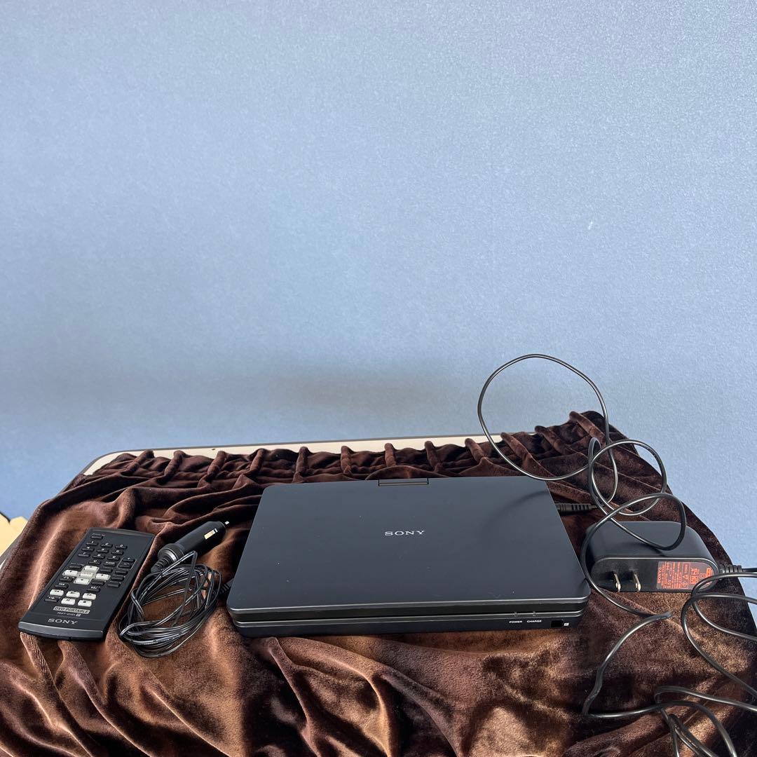 【中古】 SONY 9型液晶ポータブルDVDプレーヤー DVP-FX930