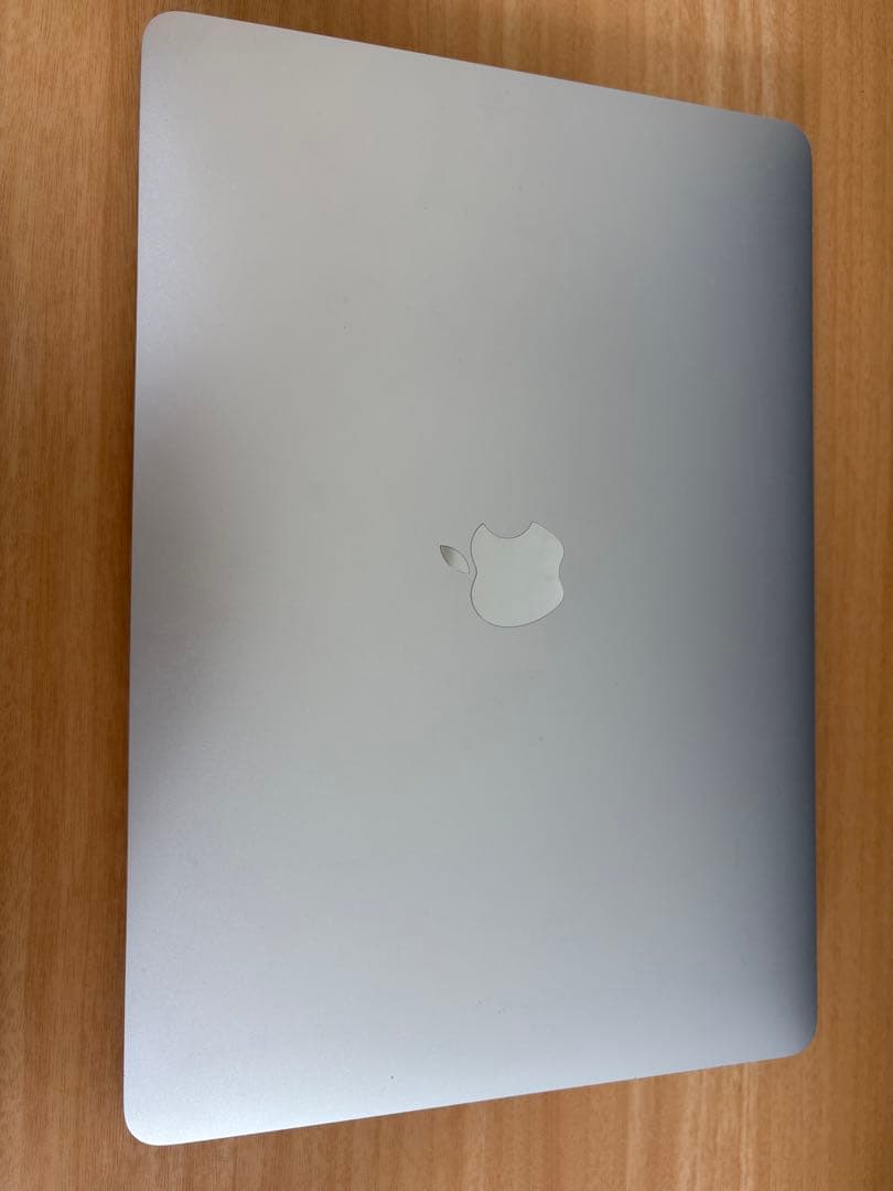 MacBook Air M1チップ搭載13インチ