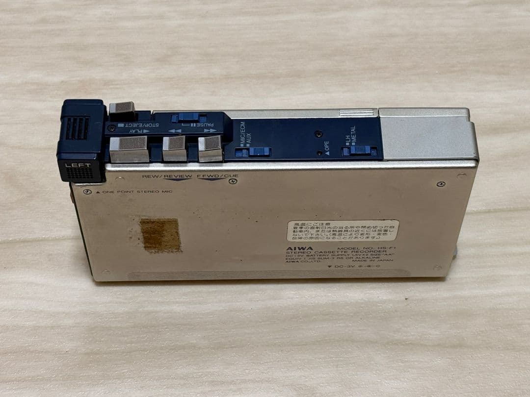 AIWA カセットプレーヤー ステレオ再生CASSETTE BOY HS-F1