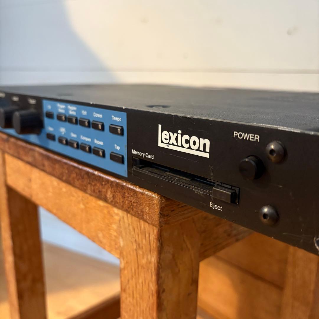 に*く様 Lexicon PCM 90