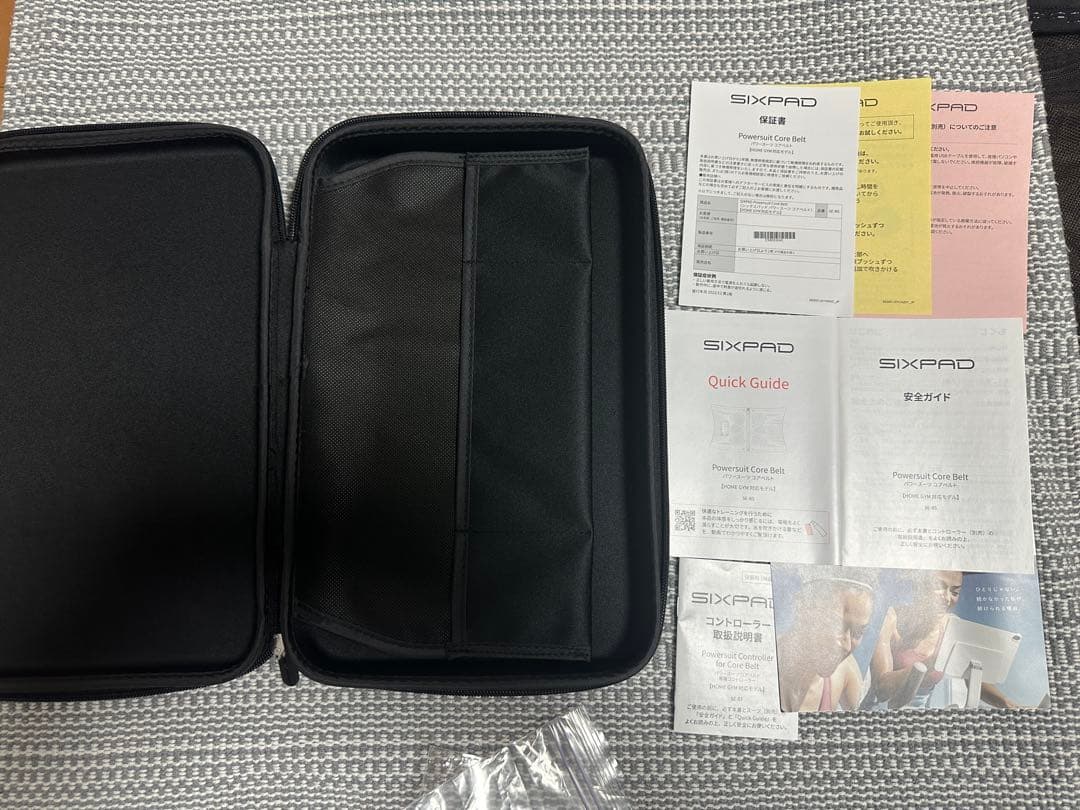 SIXPADパワースーツコアベルト 専用コントローラー付き Mサイズ