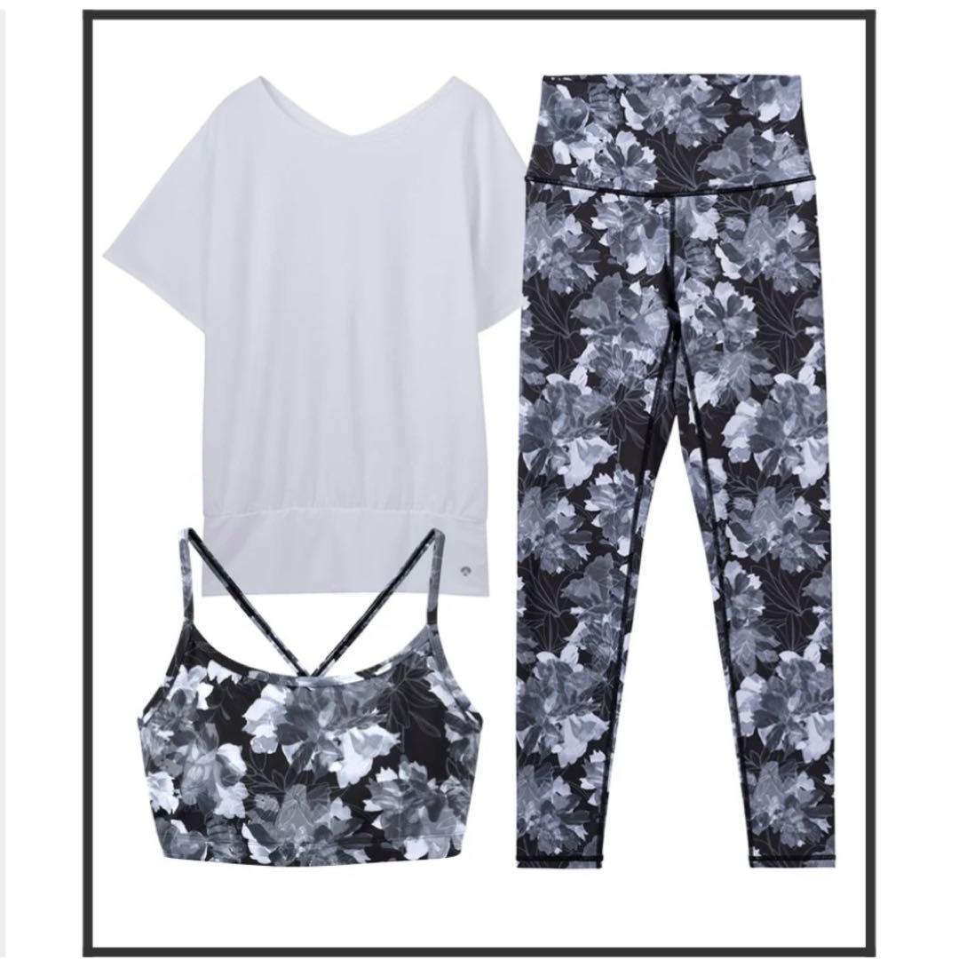 最終値下げ！！【SUKALA】プルオーバー付きトリプルセットアップ