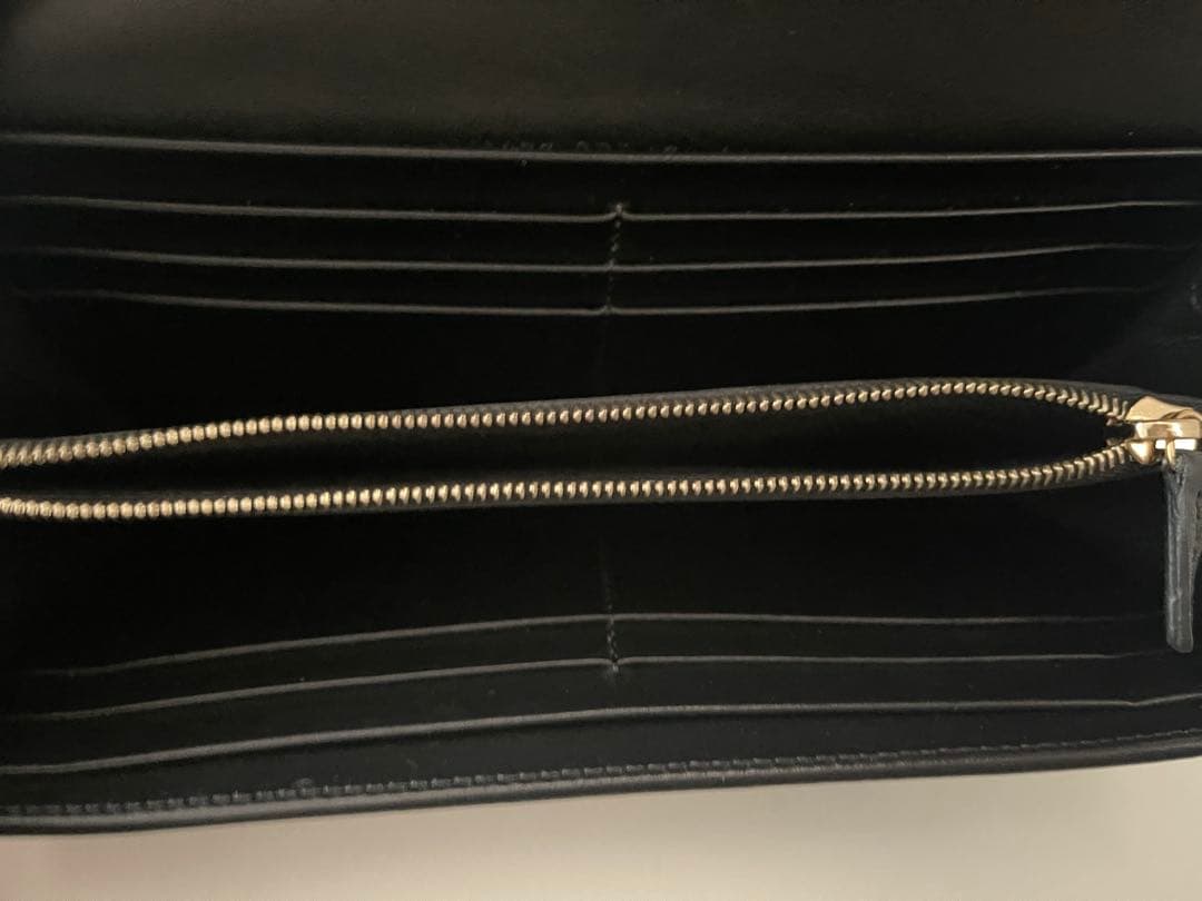 FENDI フェンディ ピーカブー レザー 長財布 黒