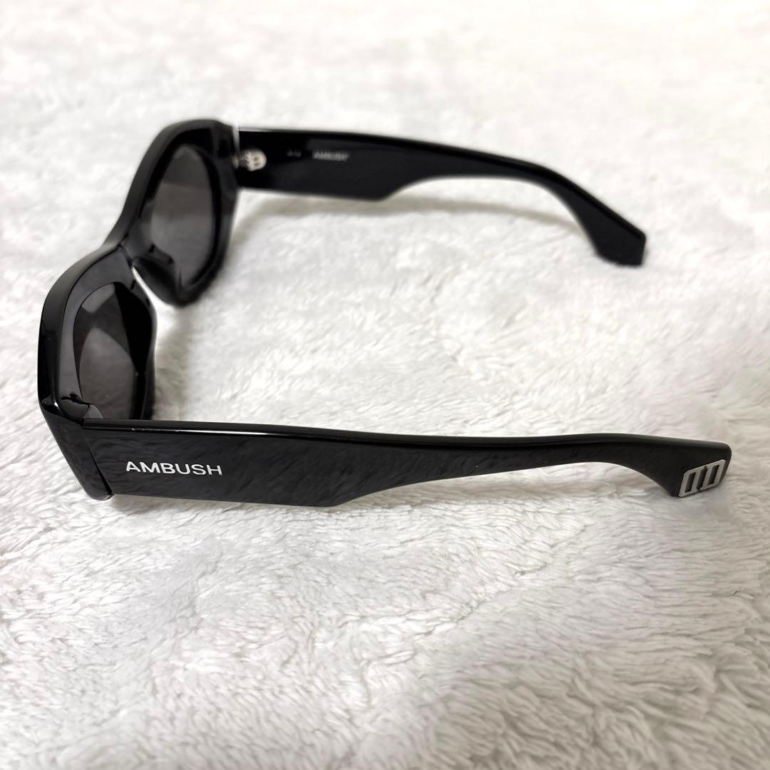AMBUSH PRYZMAサングラス