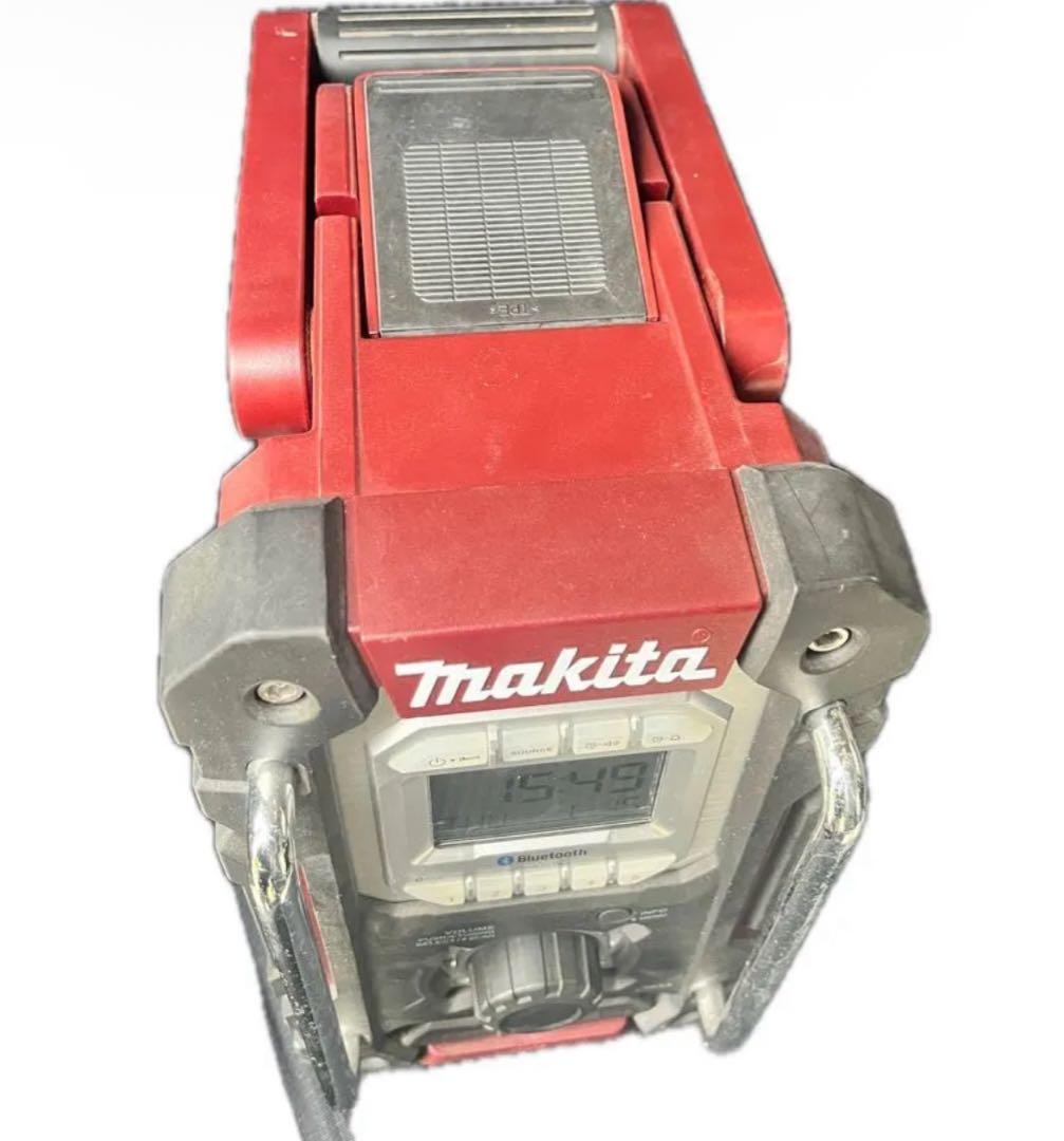 MAKITA 充電式ラジオ MR108 赤
