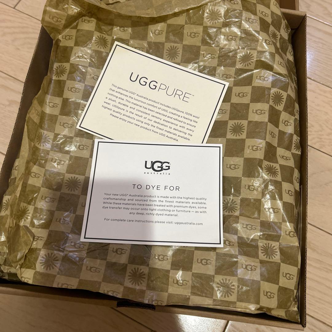 新品未使用　UGG ネイビー ムートンブーツ