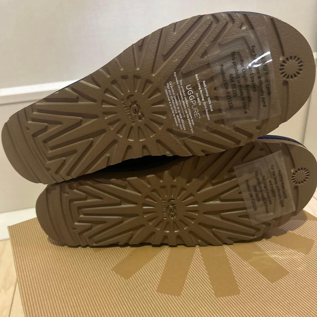 新品未使用　UGG ネイビー ムートンブーツ