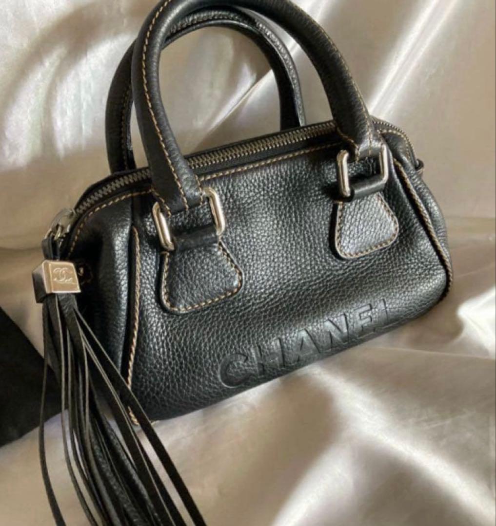 希少なミニサイズ CHANEL キャビアスキン　フリンジ ハンドバ