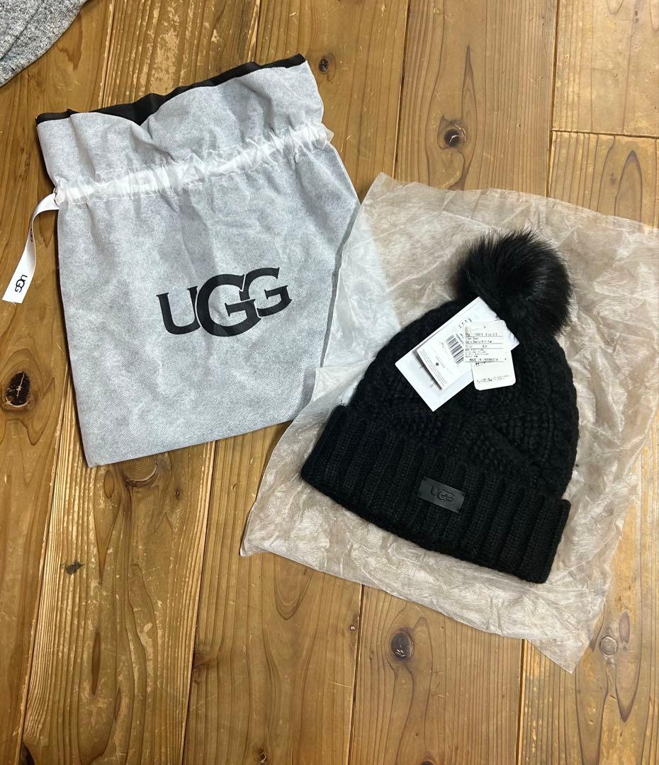 新品　アグ　UGG　ケーブルビーニーウィズポム　ニット帽