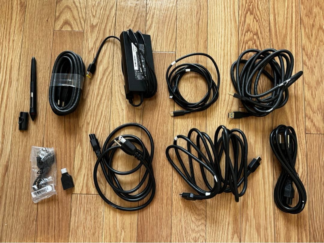 Wacom Cintiq Pro 24 ペンモデル　DTK-2420/K1-C