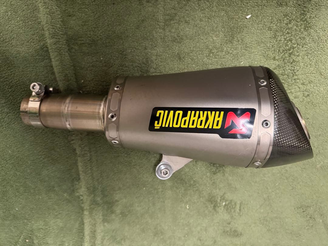 AKRAPOVICスリップオンyzf R6 RJ11最終値下げ