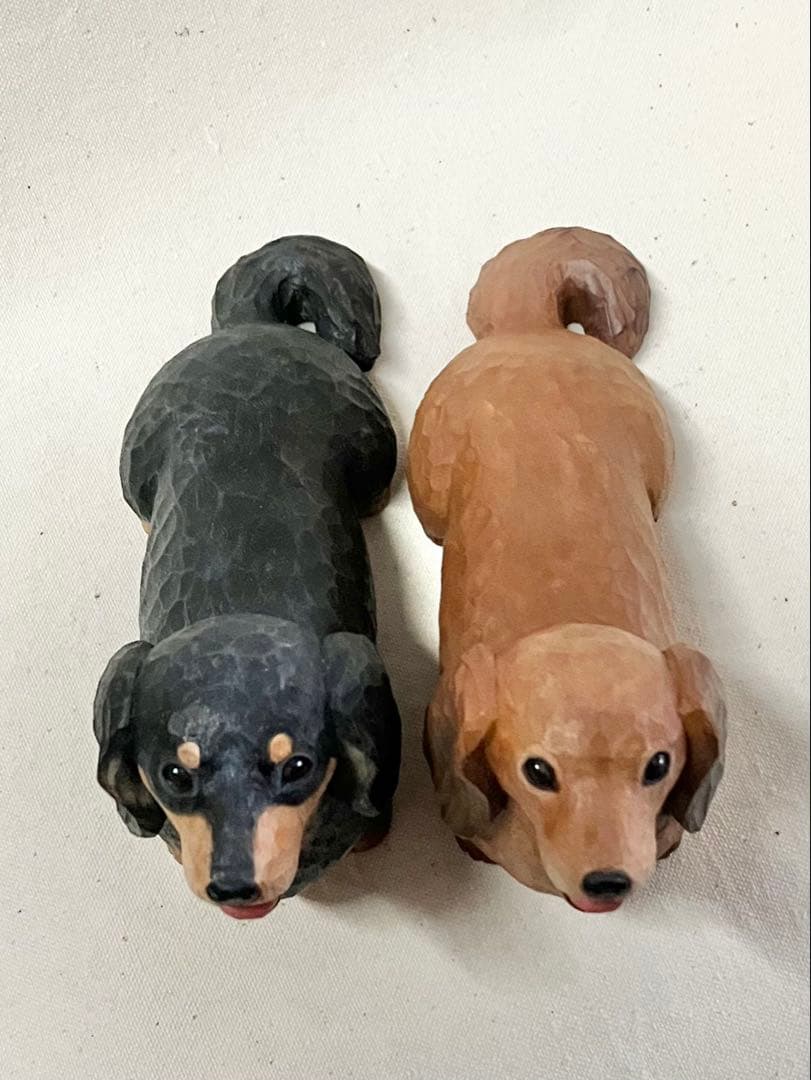 シ*ウ様 木彫り　ダックスフント(ブラック&タン)