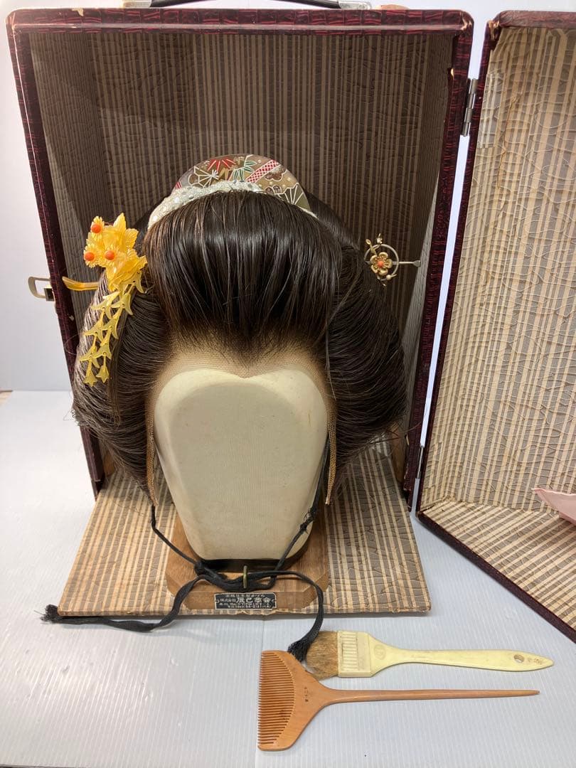 辰巳商会　高級日本髪かづら　かつら　かんざし髪飾り付芸者　コスプレ　ケース付