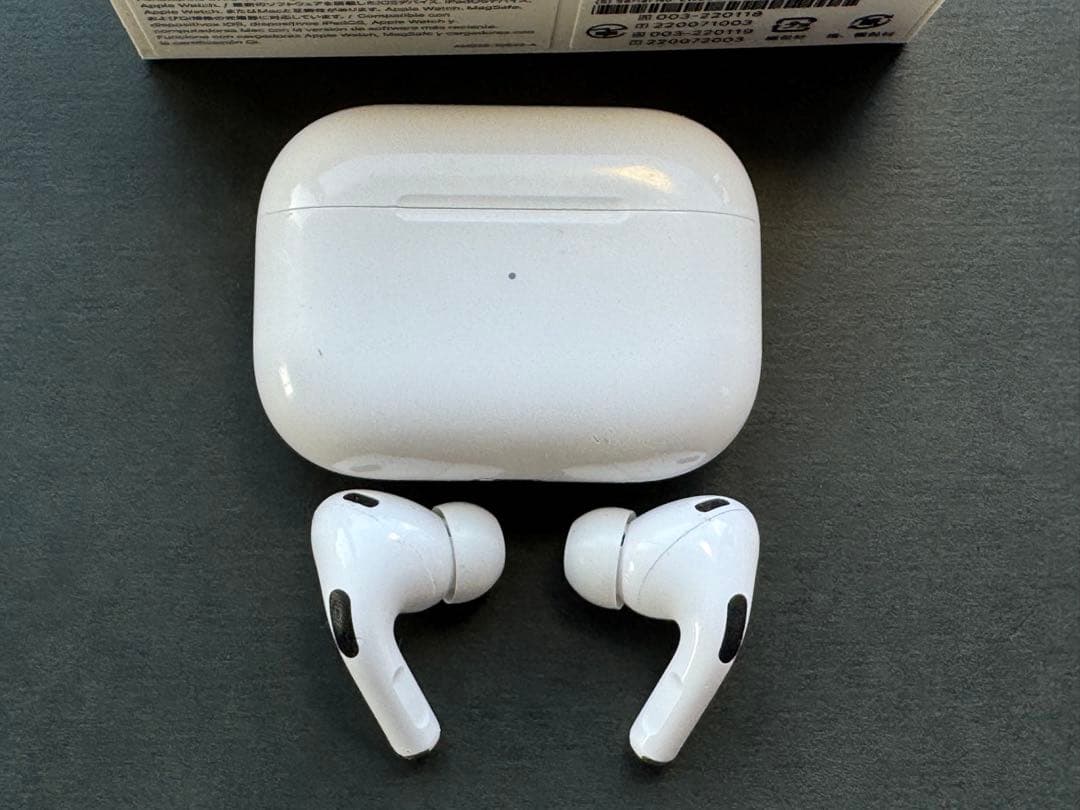AirPods Pro 2nd Generation 本体　オマケ付き