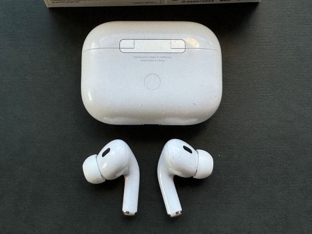 AirPods Pro 2nd Generation 本体　オマケ付き
