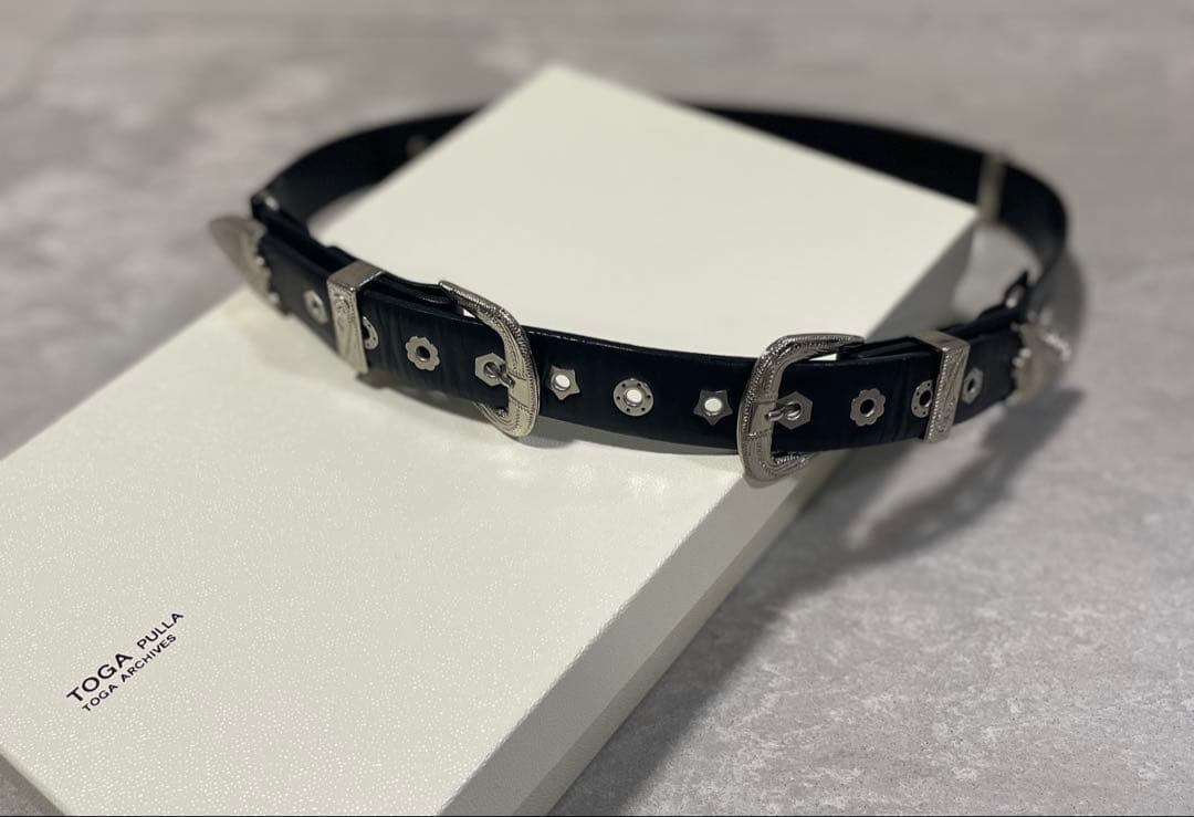 TOGA PULLA トーガ ブラックレザーベルト
