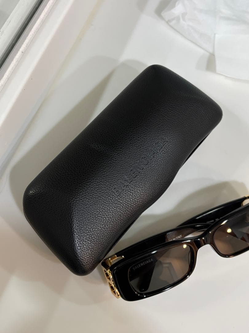 Balenciaga ブラック サングラス