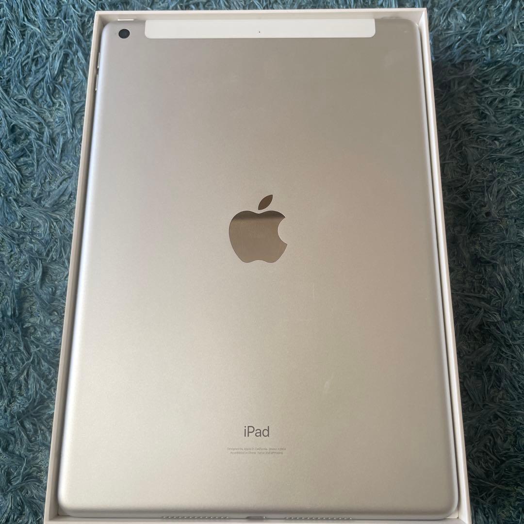 Apple iPad シルバー WiFi+セルラーモデル